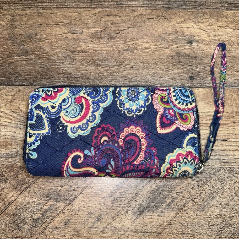 Vera Bradley Paisley Quilted Zip Wallet Wristlet Card Slots Coin Purse
